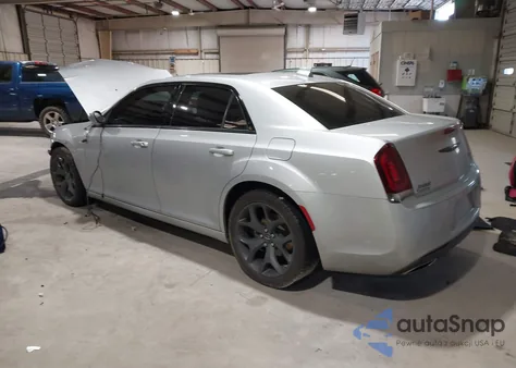 2023 Chrysler 300 300S z USA, uszkodzony, nr VIN 2C3CCABGXPH613824